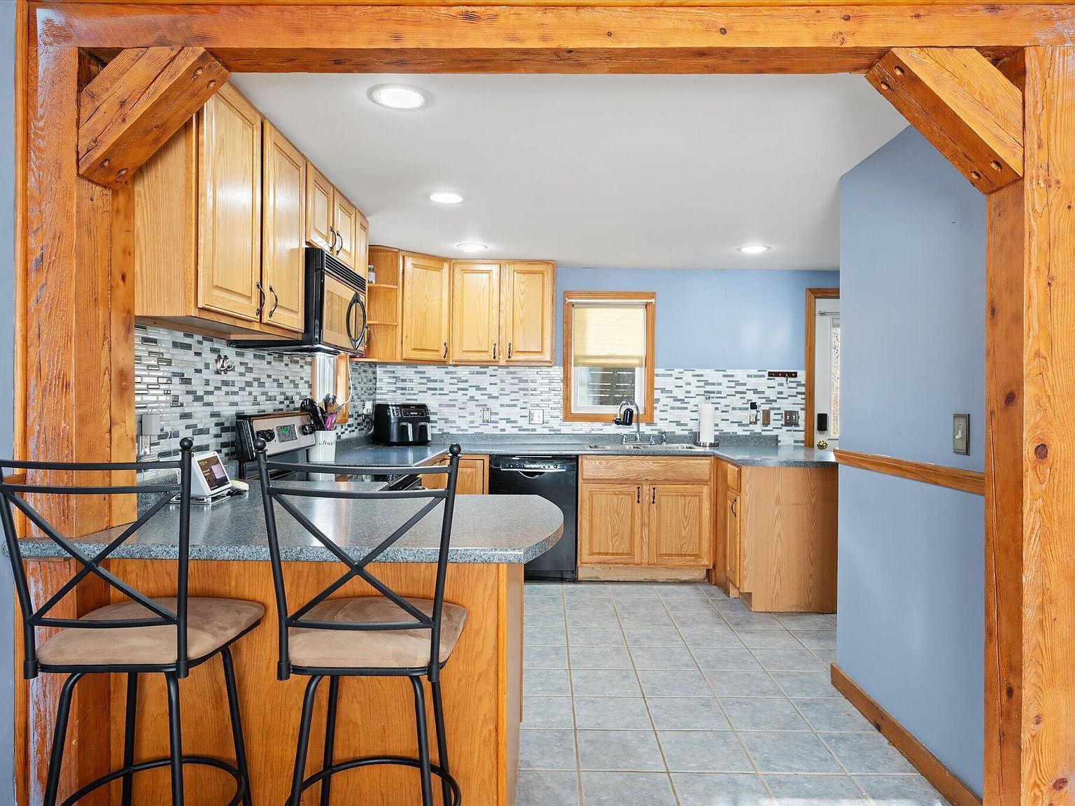 169 Thornton Rd Bangor, ME 04401 - Thumbnail 4