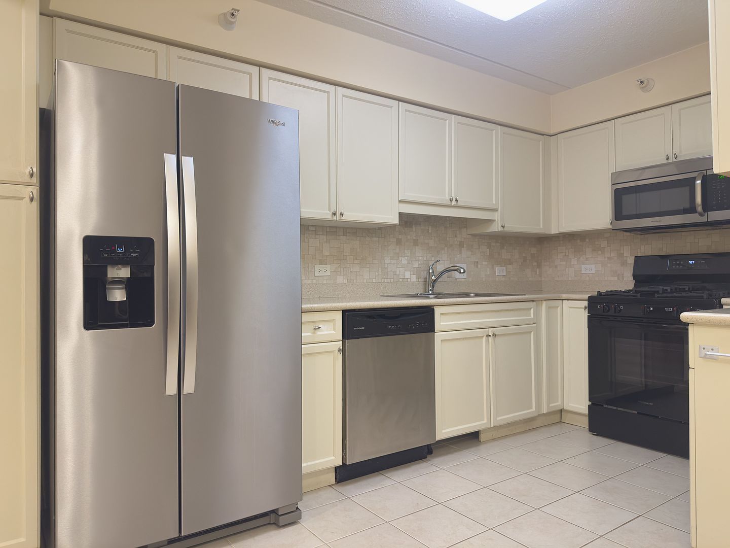 430 S Western Ave UNIT 601 Des Plaines, IL 60016 - Thumbnail 4