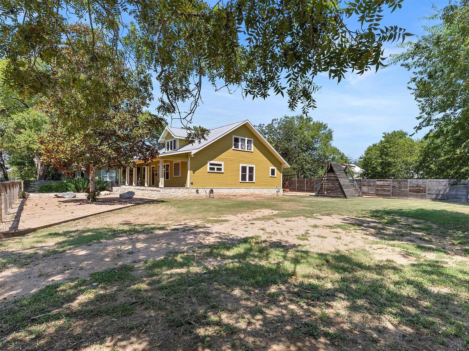 1809 Wilson St Bastrop, TX 78602 - Thumbnail 4