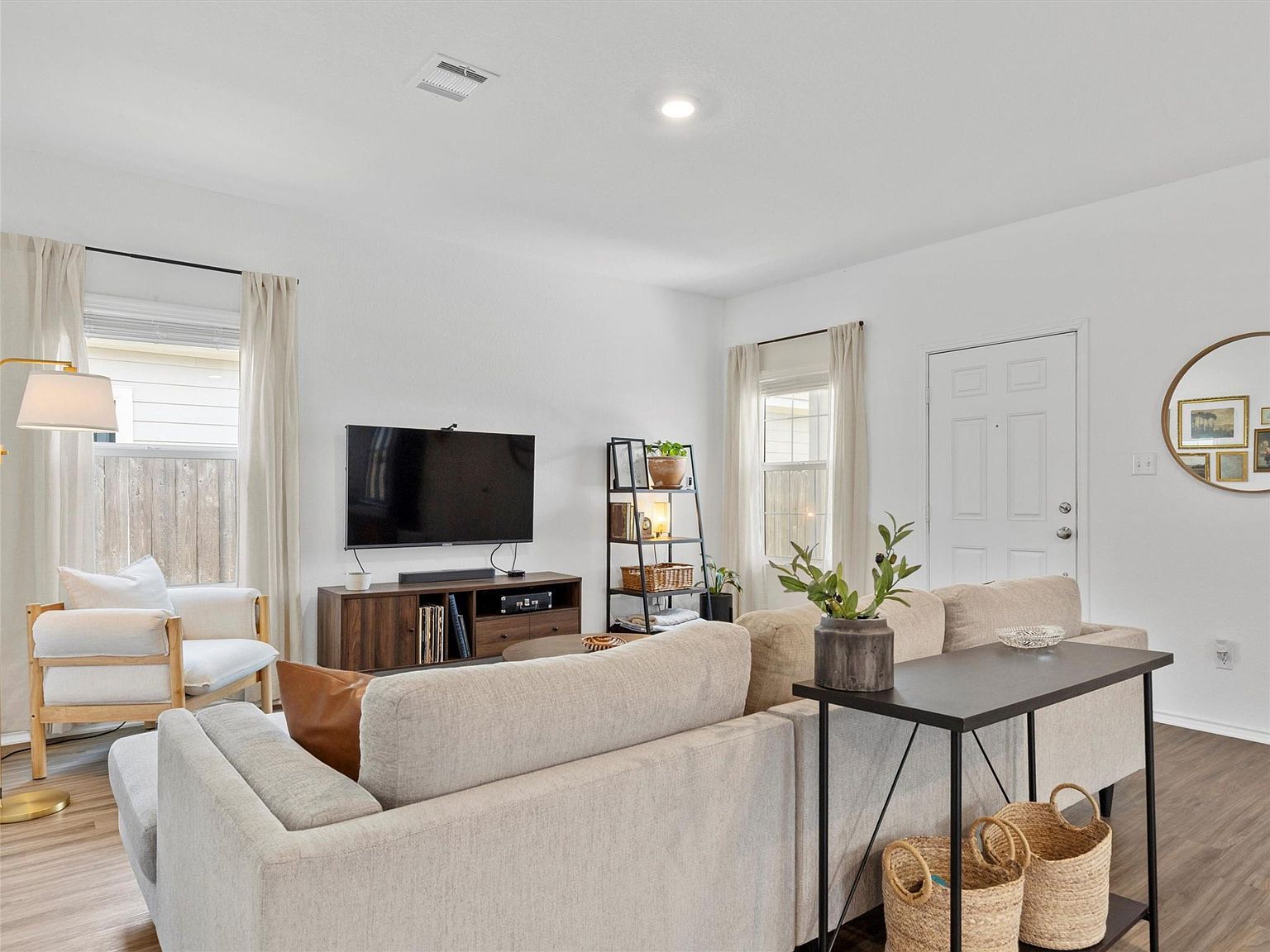 308 Sunfish Ln Bastrop, TX 78602 - Thumbnail 4