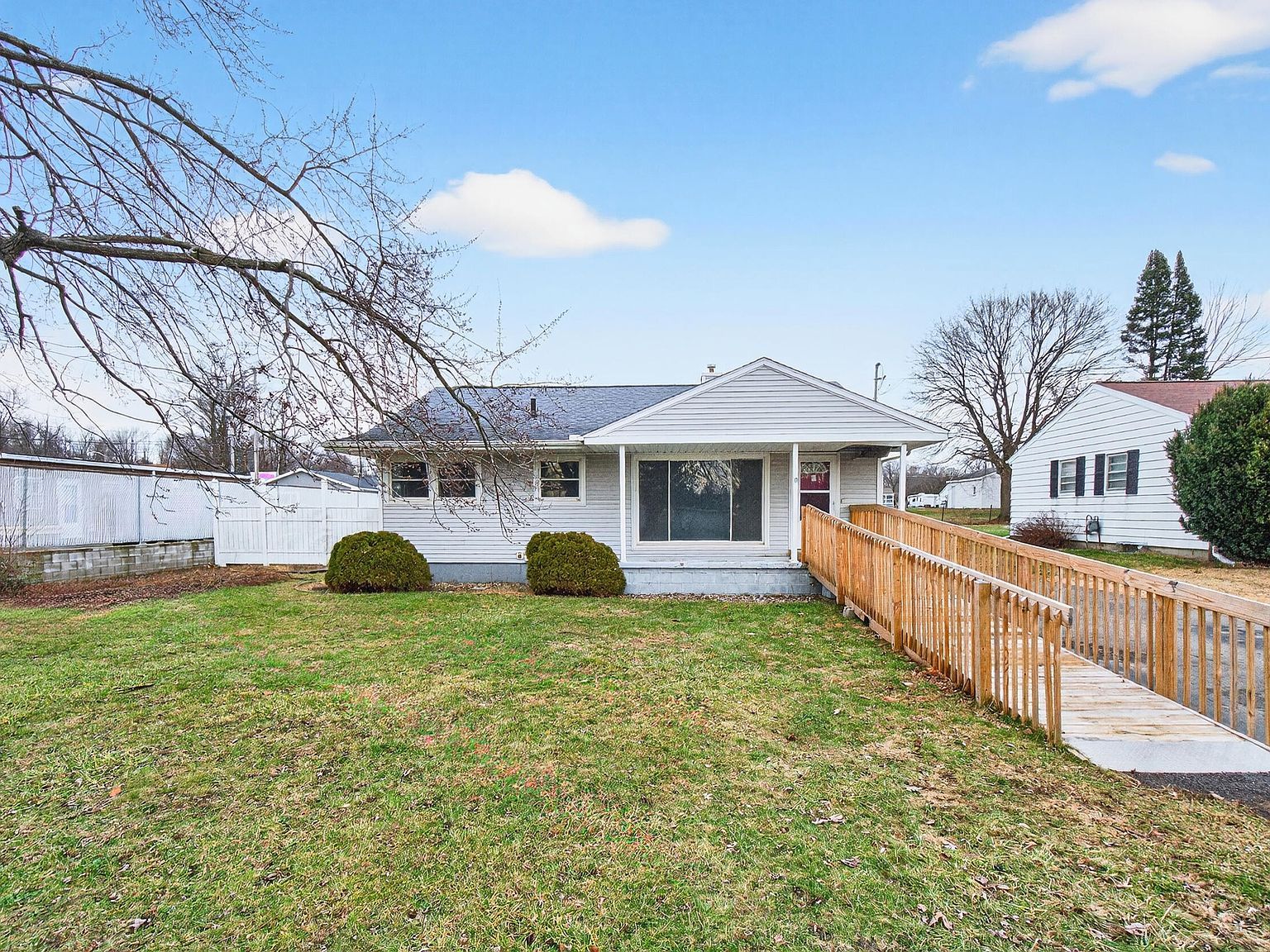 430 Peacock Walk Jackson, MI 49202 - Thumbnail 4