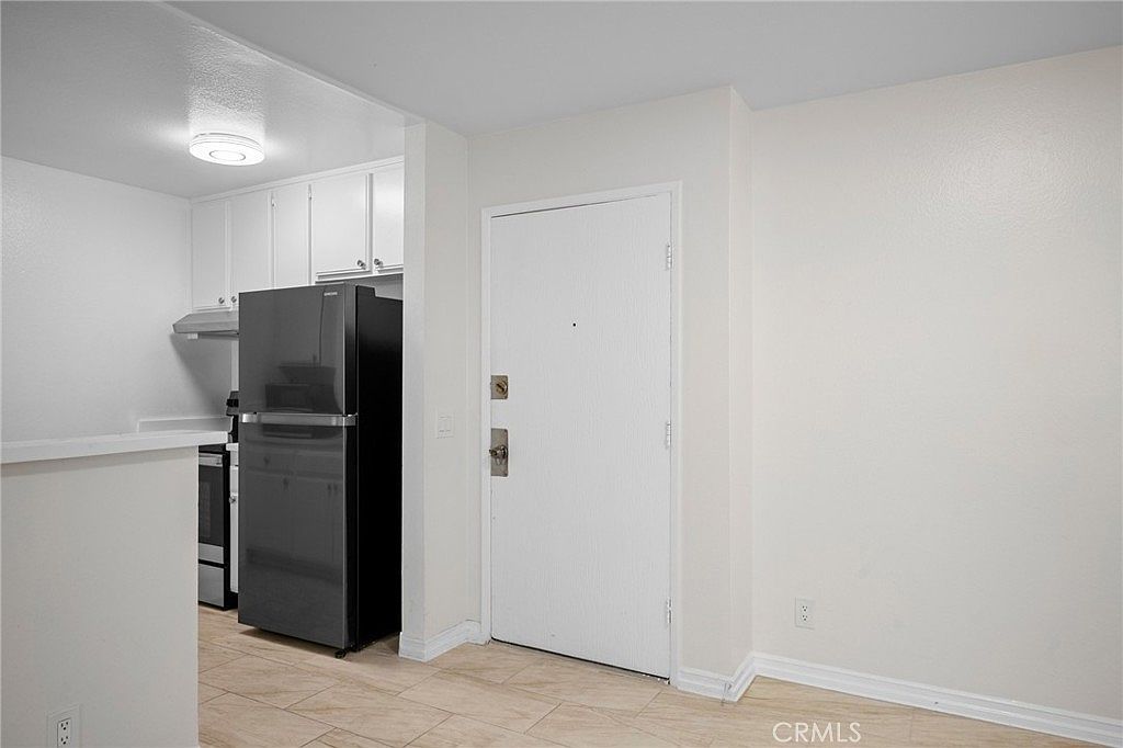 15425 Sherman Way #107A Van Nuys, CA 91406 - Thumbnail 4