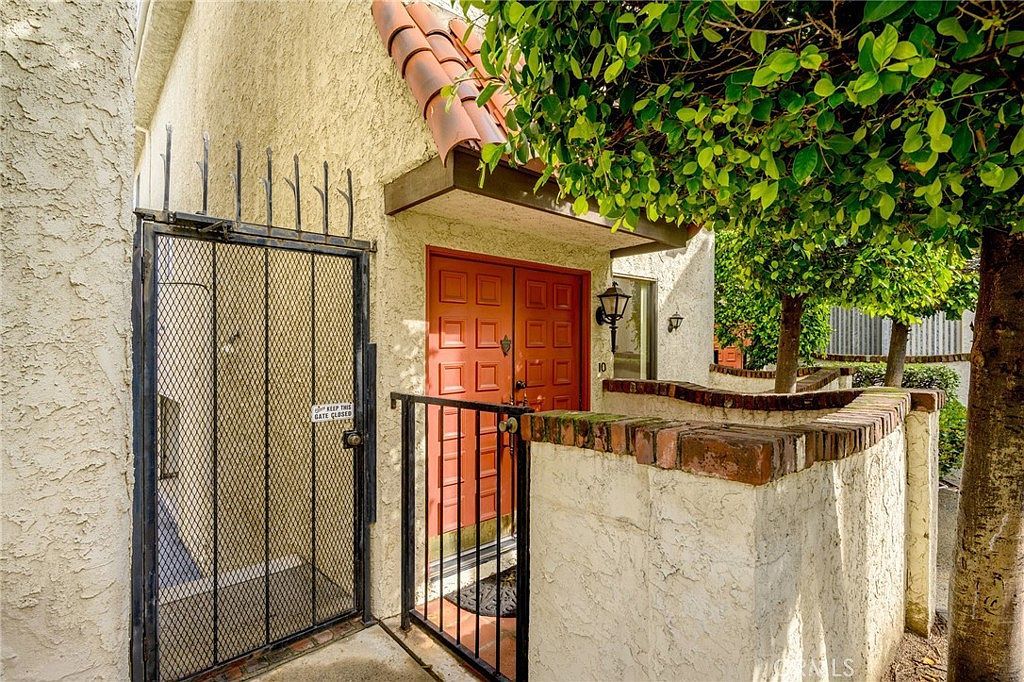 300 N Isabel St APT 10 Glendale, CA 91206 - Thumbnail 4