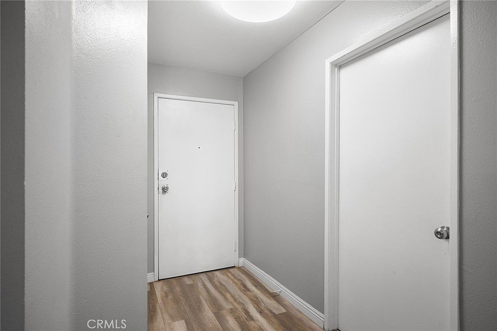 6815 Remmet Ave Unit 216 Canoga Park, CA 91303 - Thumbnail 4