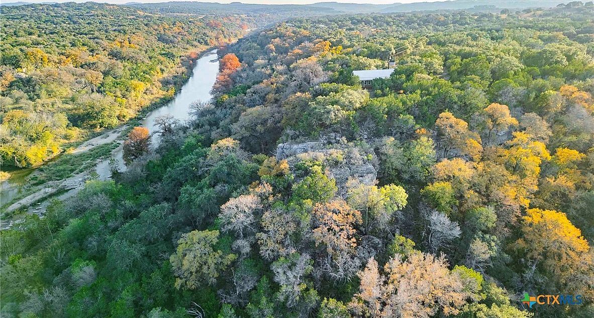 8507 Hammetts Xing Marble Falls, TX 78663 - Thumbnail 4