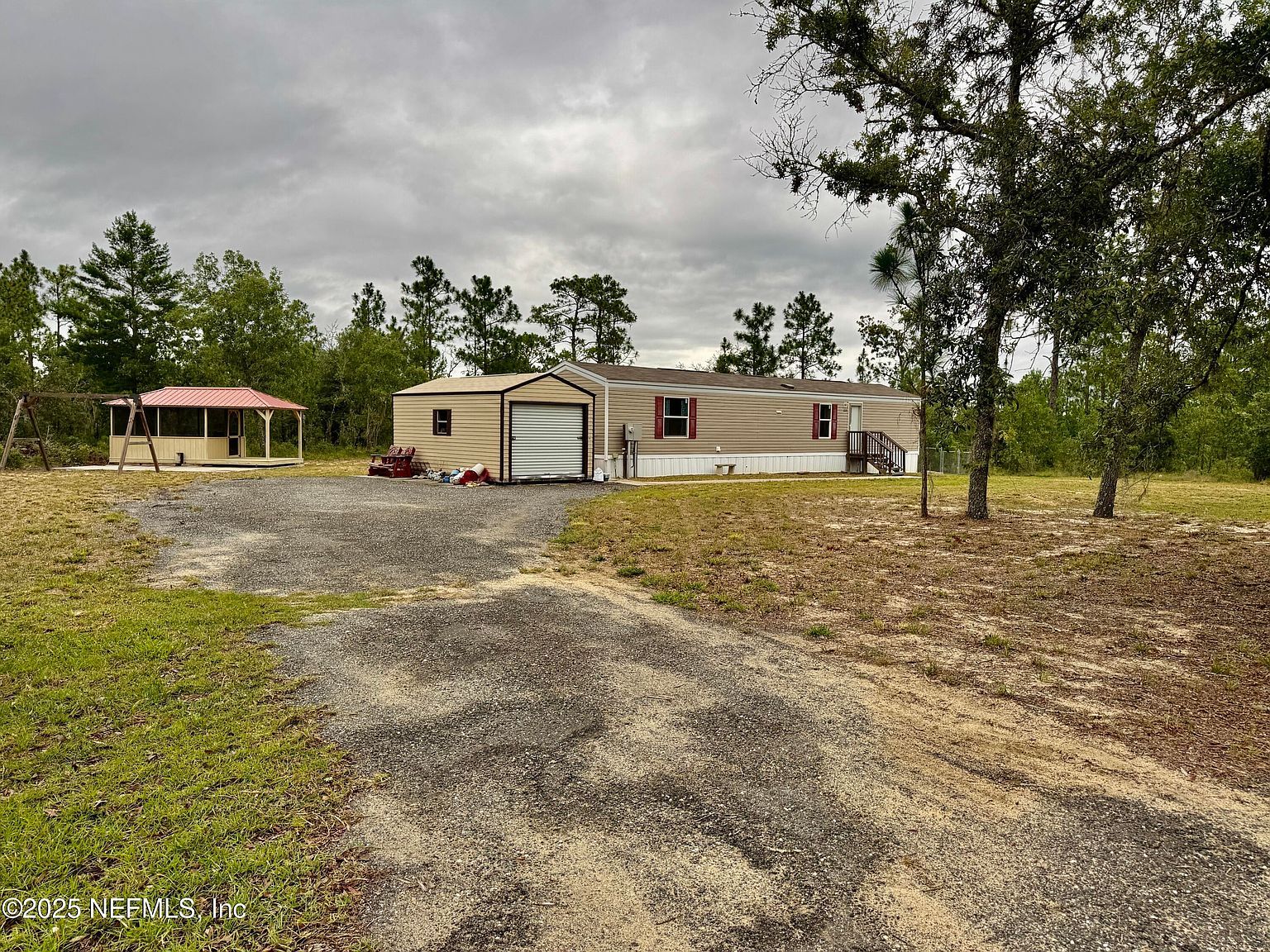 410 Lily Trl Interlachen, FL 32148 - Thumbnail 4