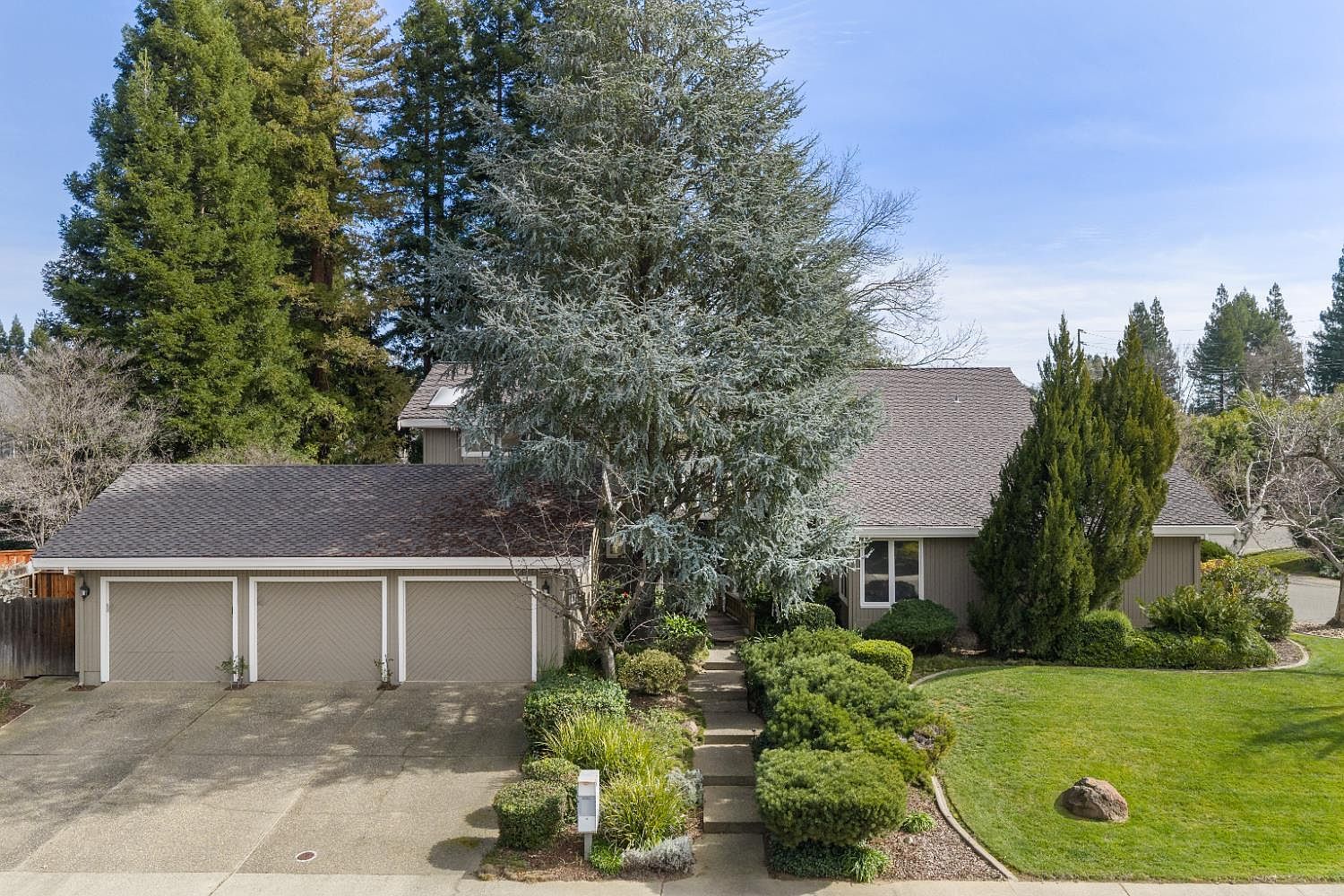 1744 Haggin Grove Way Carmichael, CA 95608 - Thumbnail 4