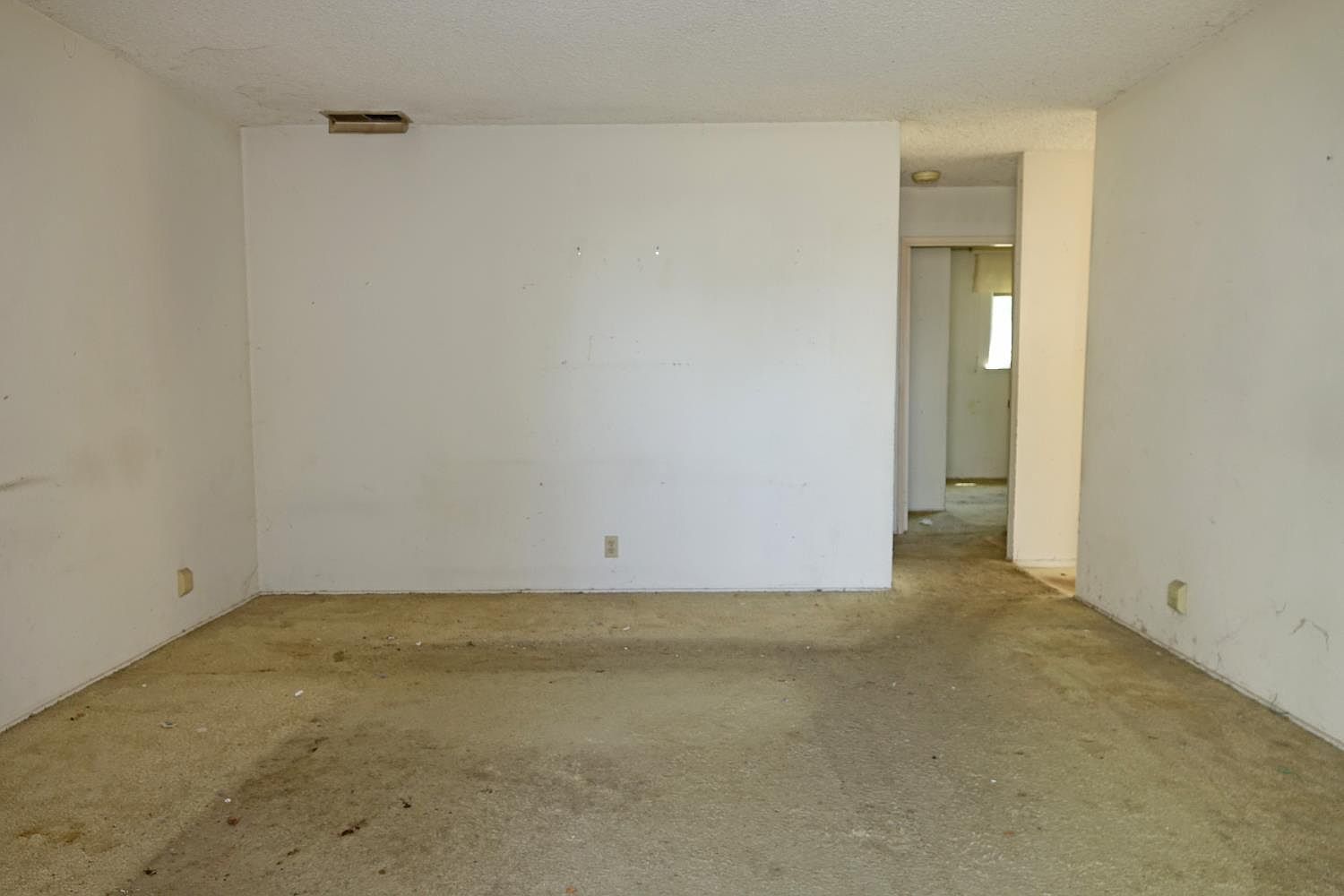 9325 Henley Way Sacramento, CA 95826 - Thumbnail 4
