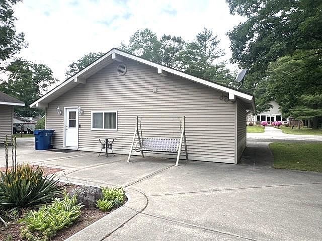 103 Whitebirch Dr Houghton Lake, MI 48629 - Thumbnail 4