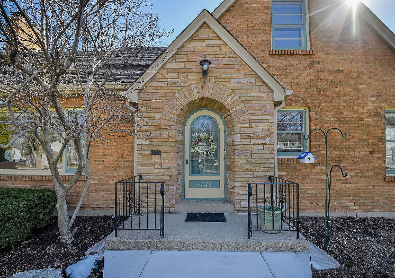 1031 N Spring St Elgin, IL 60120 - Thumbnail 4