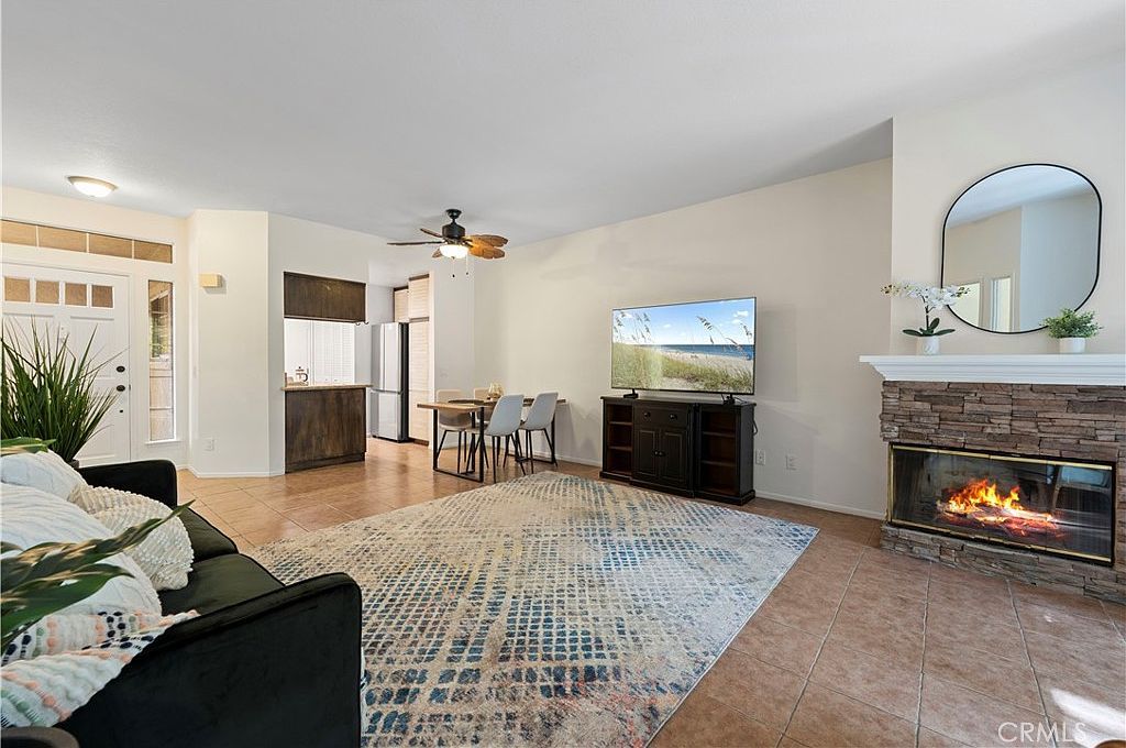 23930 Arroyo Park Dr Valencia, CA 91355 - Thumbnail 4