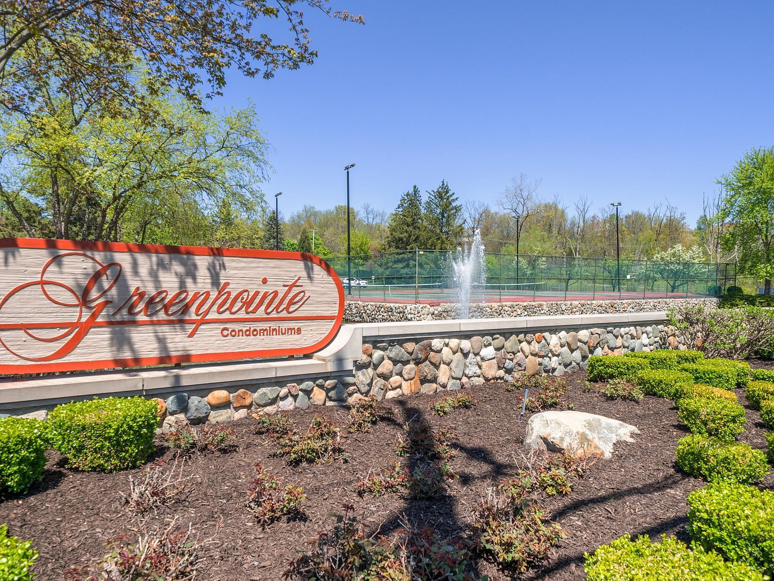 7288 Danbrooke West Bloomfield, MI 48322 - Thumbnail 4