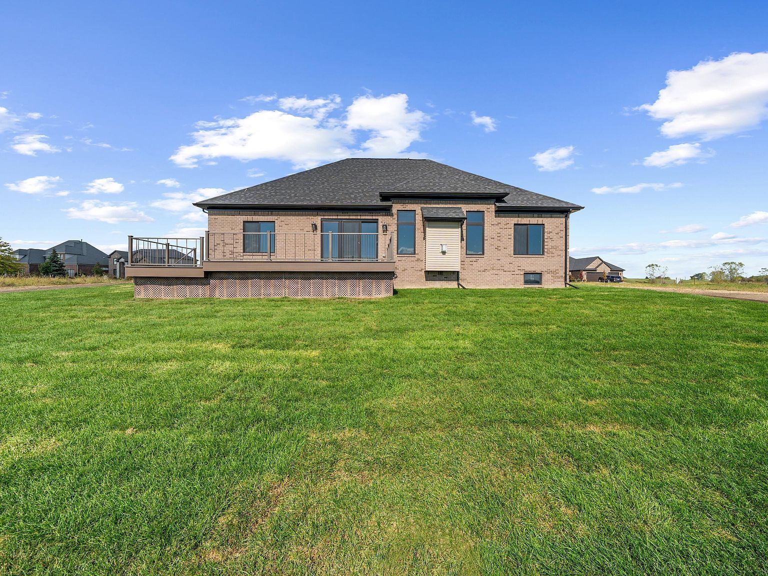 8127 Hunters Ridge Dr Newport, MI 48166 - Thumbnail 4