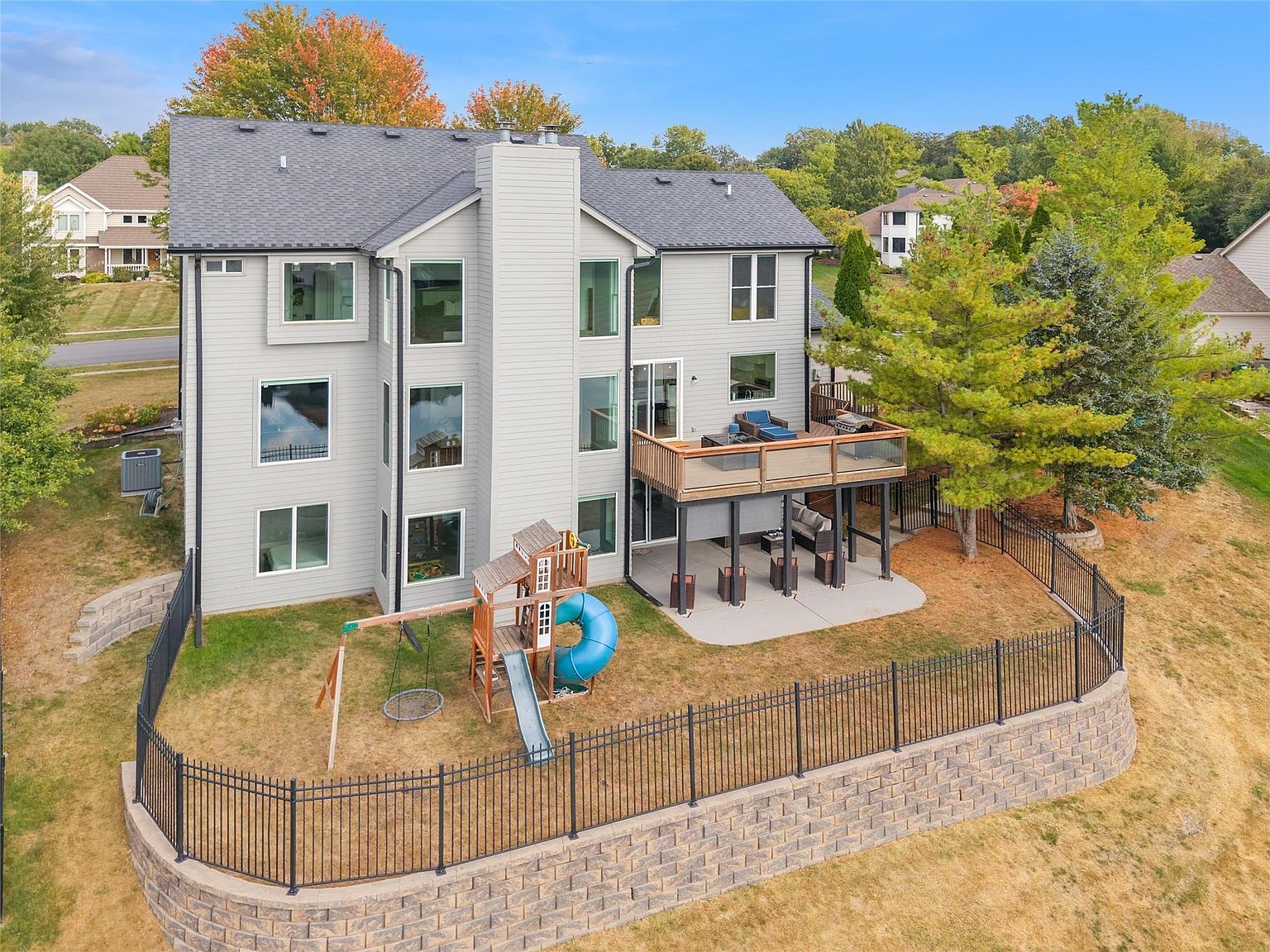 1360 Country Club Blvd Clive, IA 50325 - Thumbnail 4