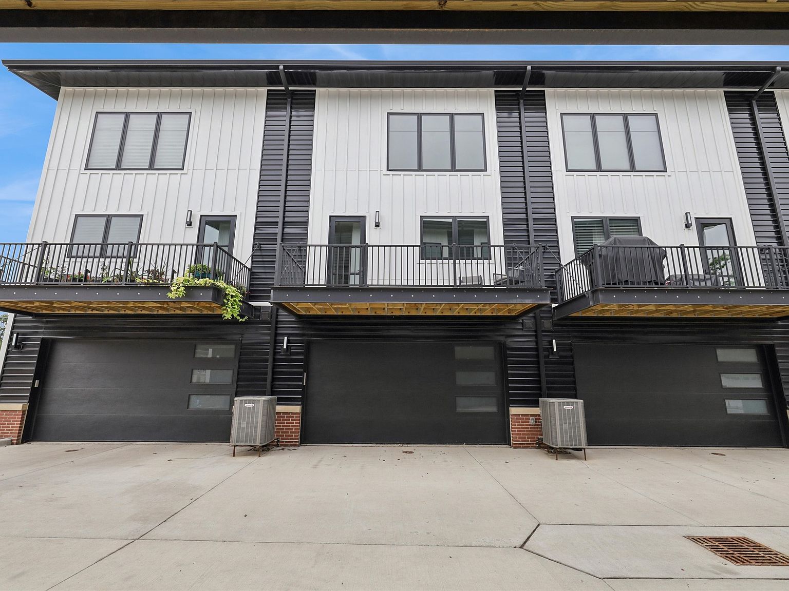 4848 Ingersoll Ave Des Moines, IA 50312 - Thumbnail 4