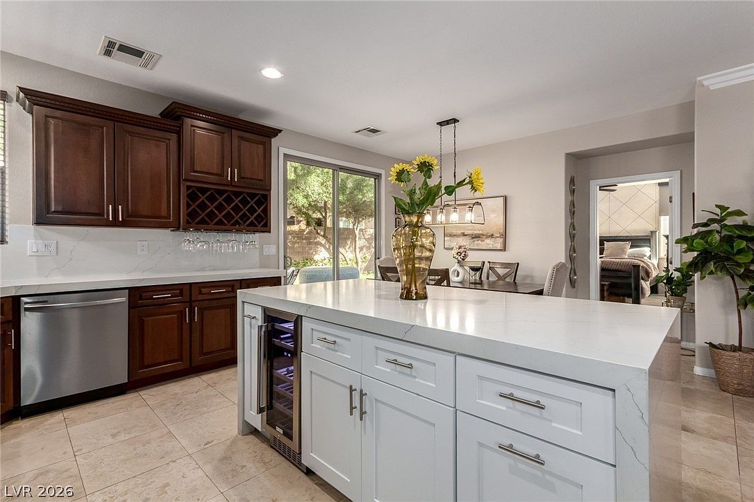 1040 Via Camelia St Henderson, NV 89011 - Thumbnail 4