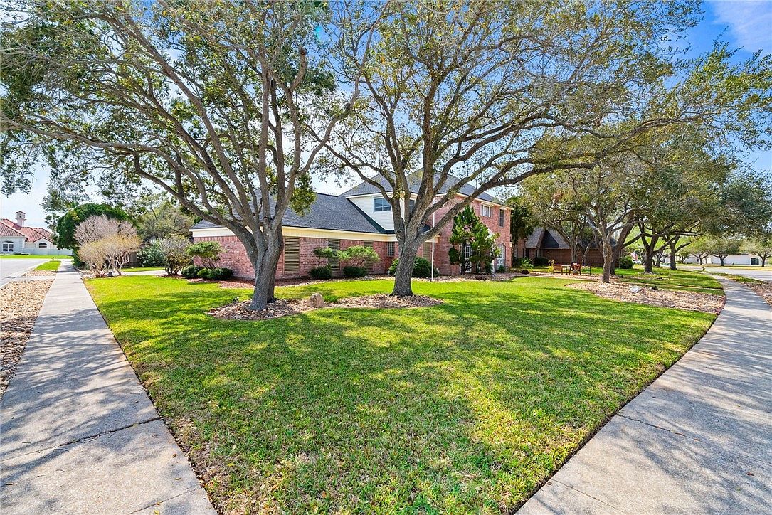8002 Villefranche Dr Corpus Christi, TX 78414 - Thumbnail 4