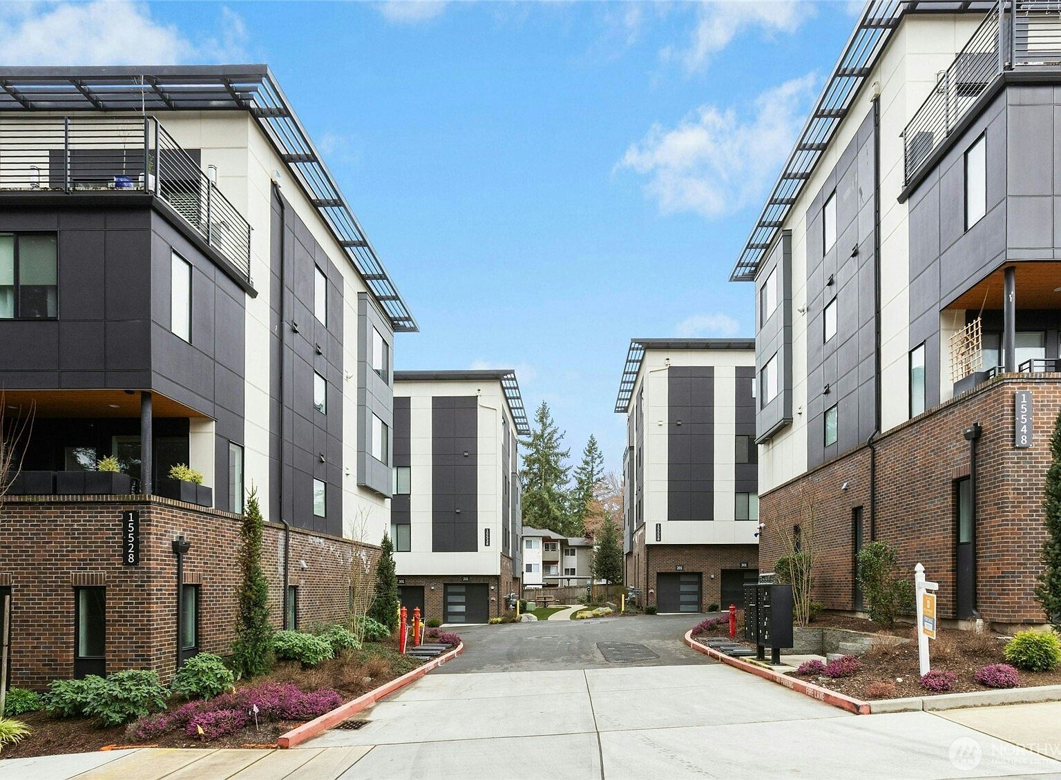 15538 NE 15th Pl Unit 400 Bellevue, WA 98007 - Thumbnail 4