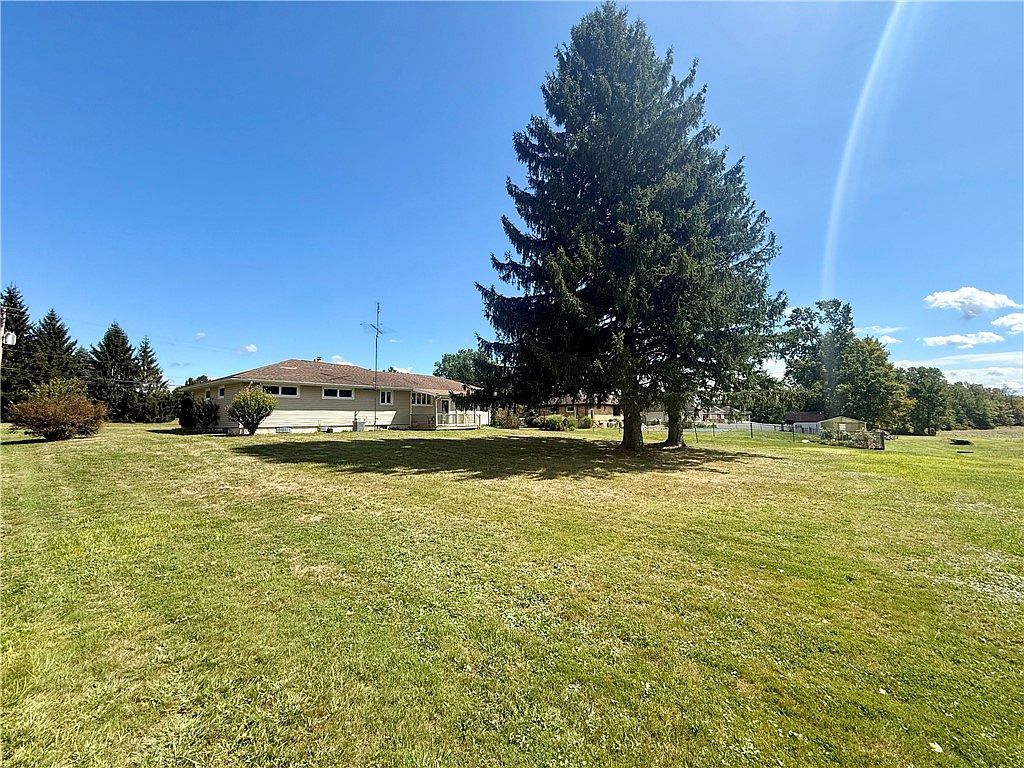 860 S Keel Ridge Rd Hermitage, PA 16148 - Thumbnail 4