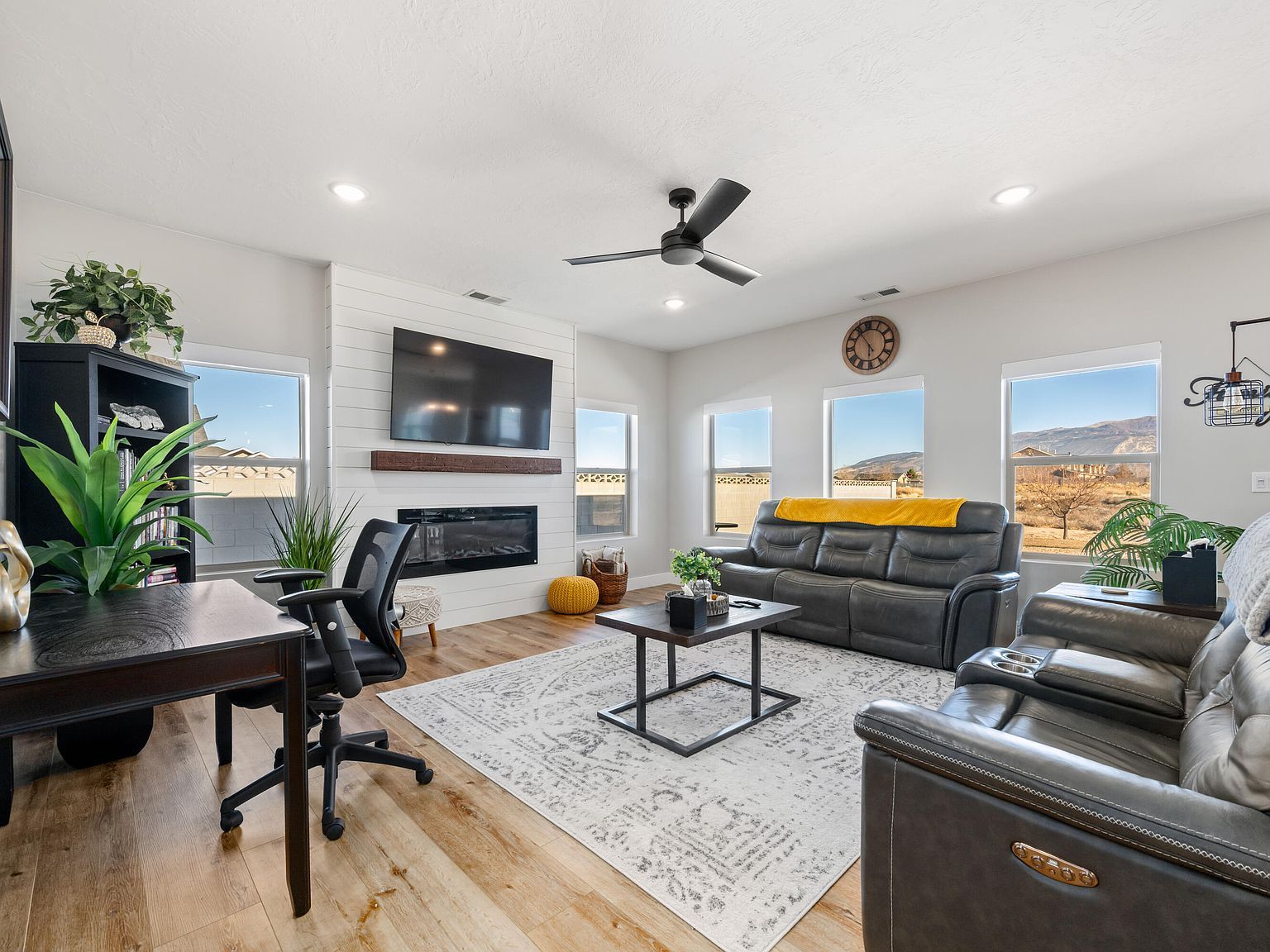 1742 N 3175 W #W Cedar City, UT 84721 - Thumbnail 4