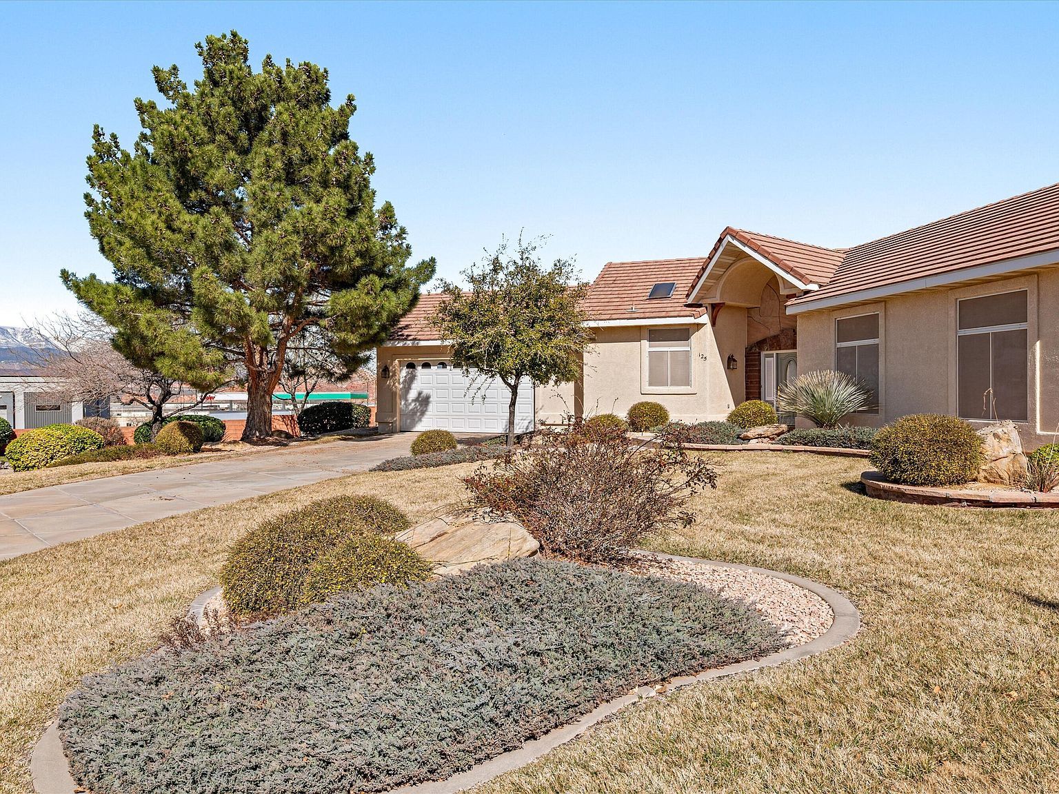 125 S 2330 W Hurricane, UT 84737 - Thumbnail 4