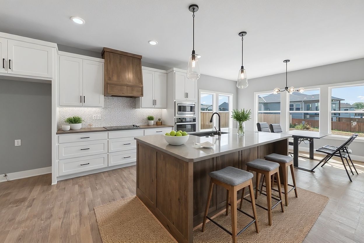 716 W Solomon Dr Lone Jack, MO 64086 - Thumbnail 4