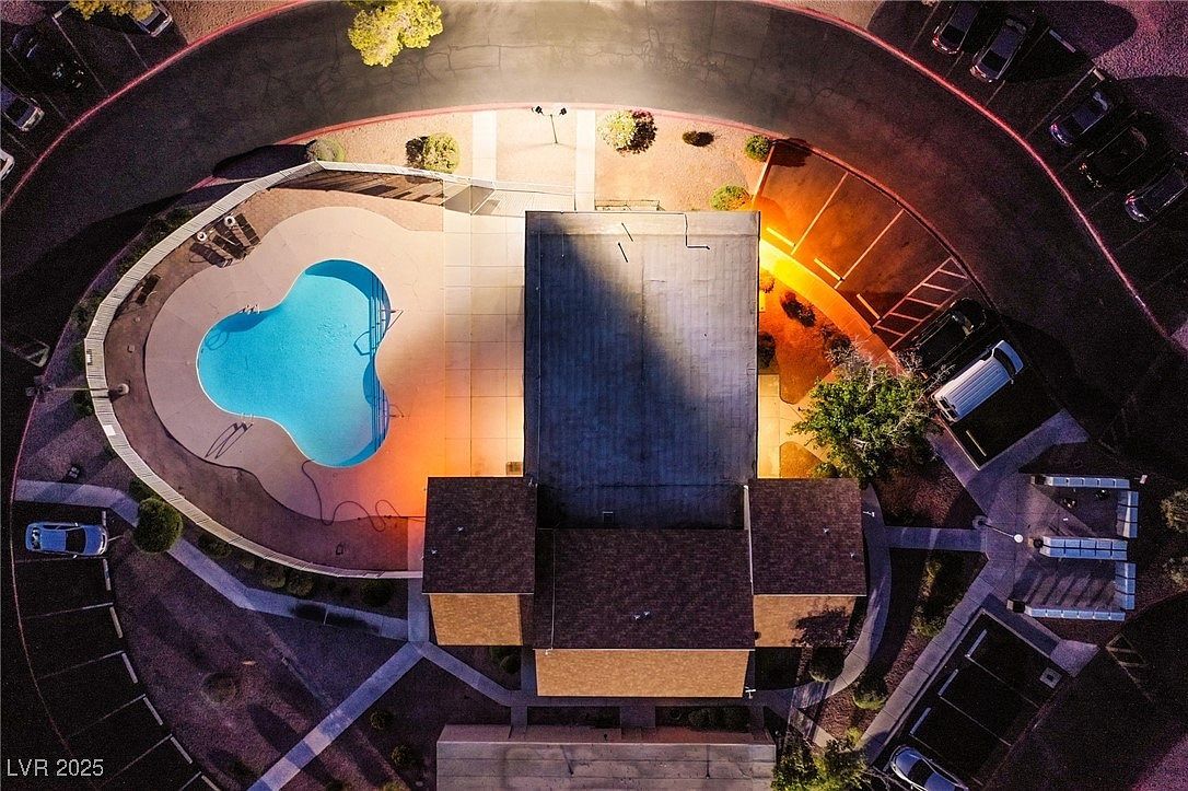 5227 Garden Ln Las Vegas, NV 89119 - Thumbnail 4