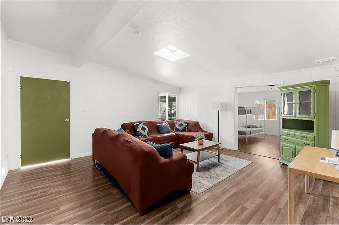 1580 Palora Ave Las Vegas, NV 89169 - Thumbnail 4