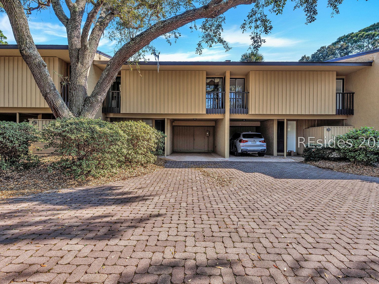 37 S Forest Beach Dr APT 15 Hilton Head Island, SC 29928 - Thumbnail 4