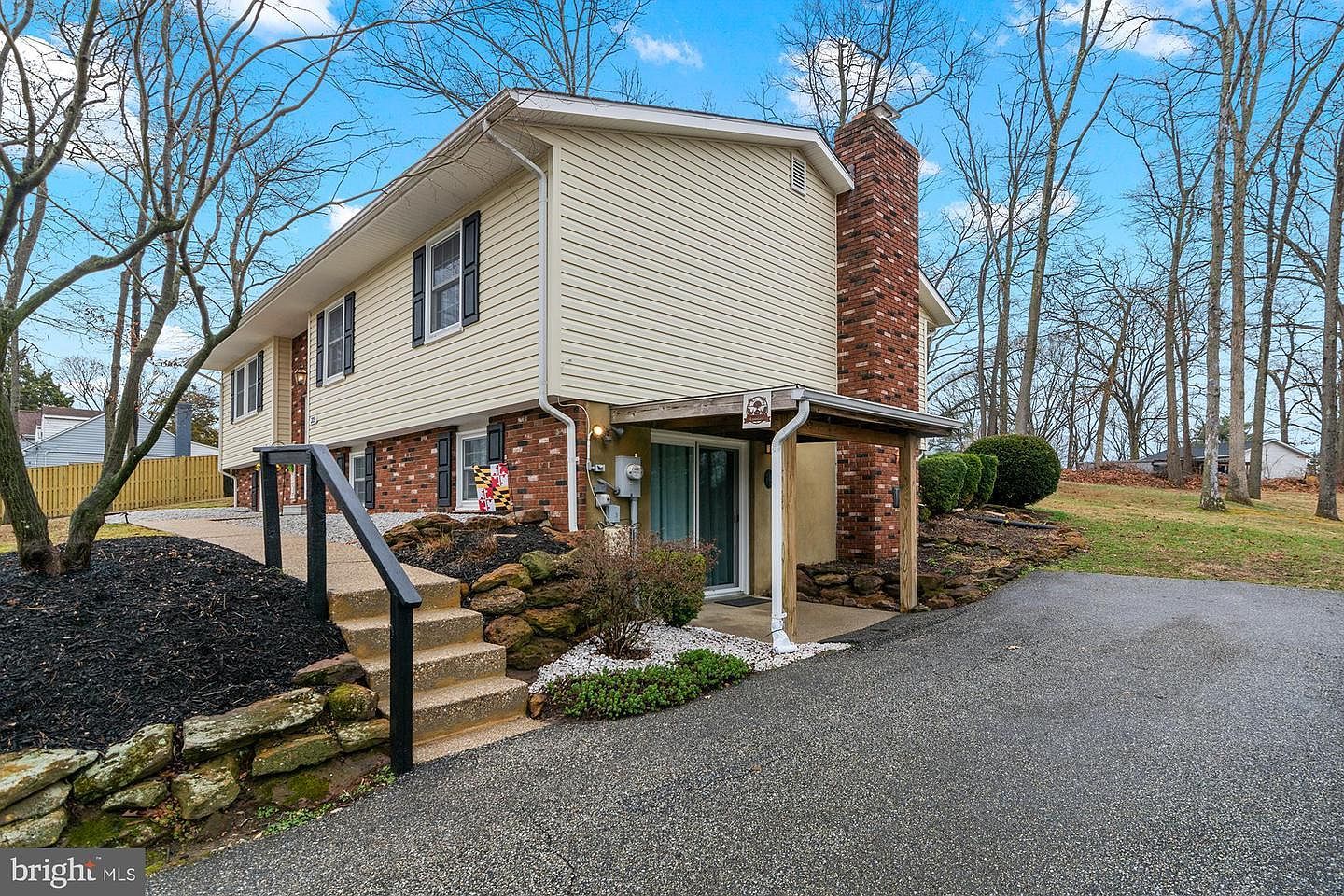 315 Obrecht Rd Millersville, MD 21108 - Thumbnail 4