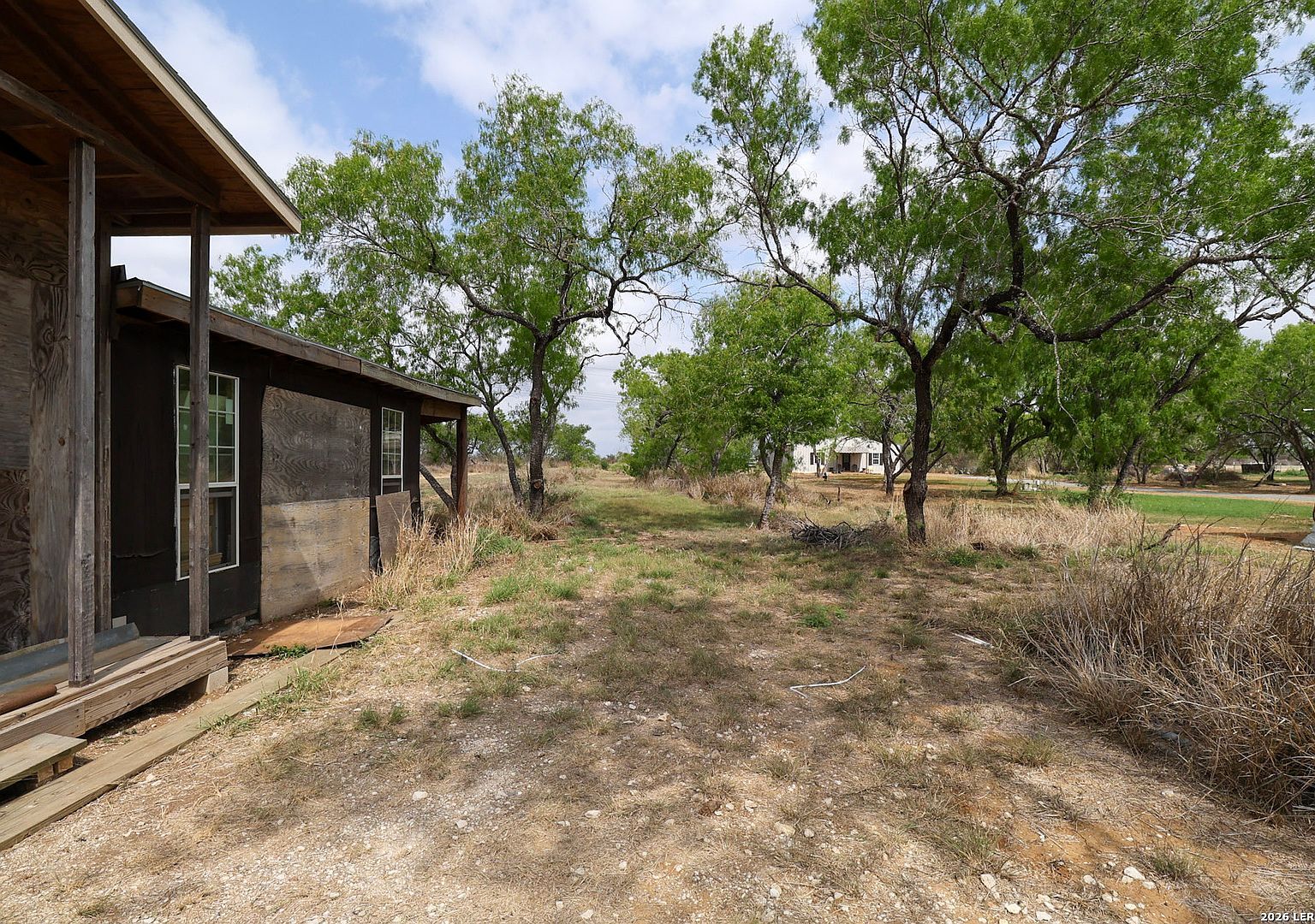 708 County Road 223 Floresville, TX 78114 - Thumbnail 4