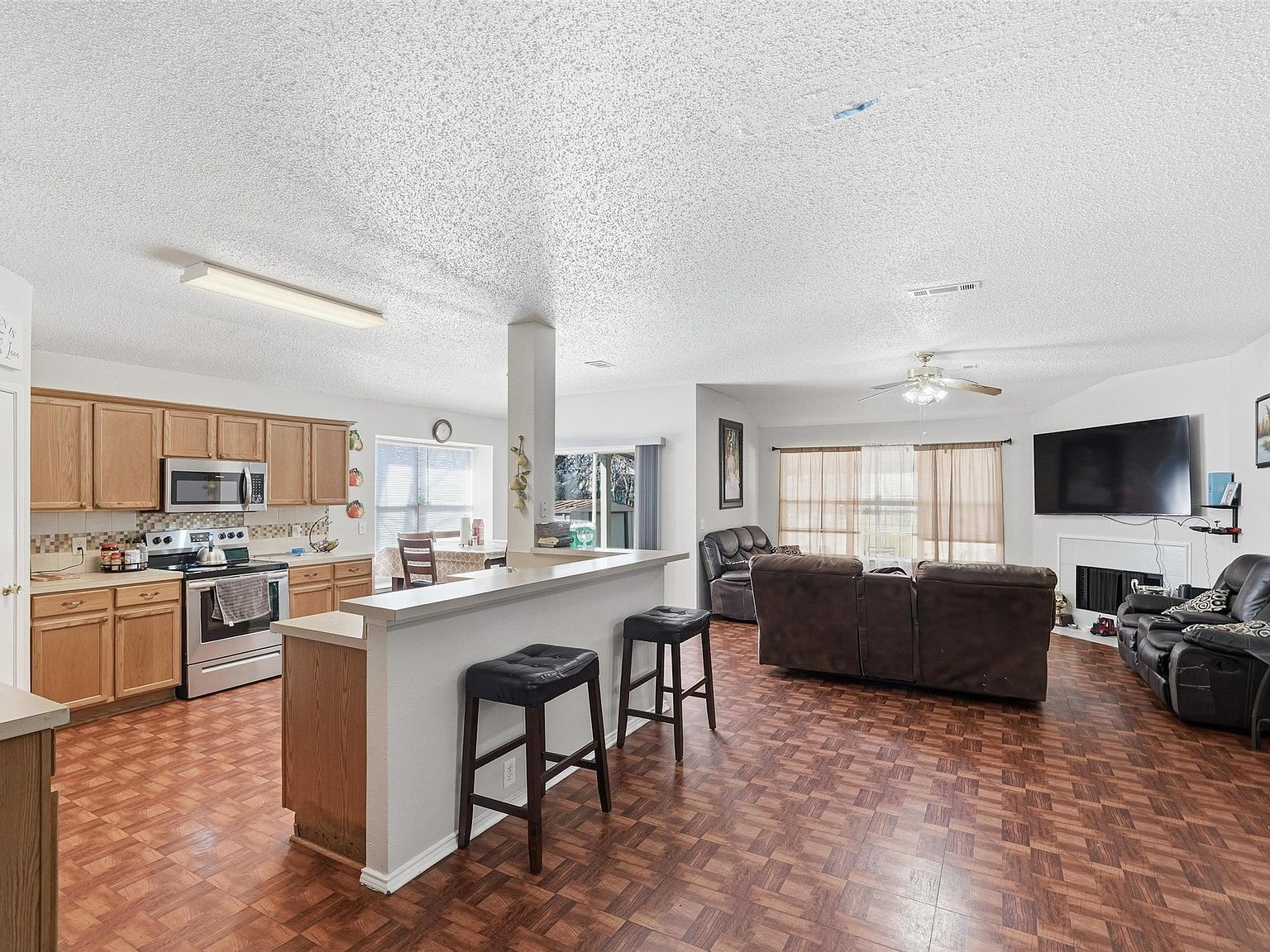 5039 Berridge Ln Dallas, TX 75227 - Thumbnail 4