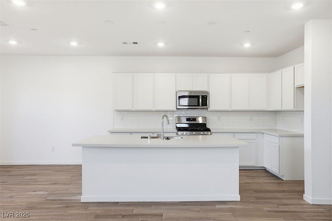 338 Adufe Ave Henderson, NV 89015 - Thumbnail 4