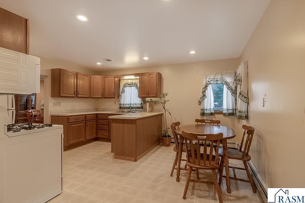 421 S Murphy St Lake Crystal, MN 56055 - Thumbnail 4