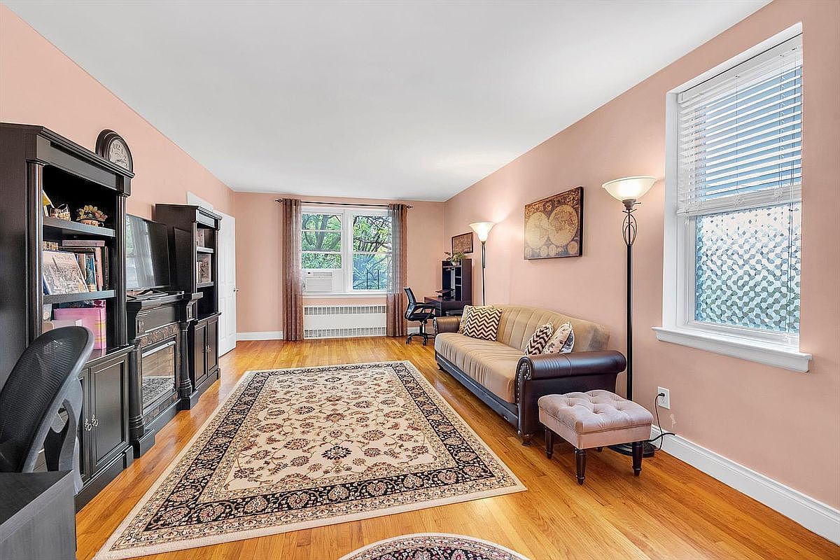 102-55 67th Dr APT 4A Forest Hills, NY 11375 - Thumbnail 4