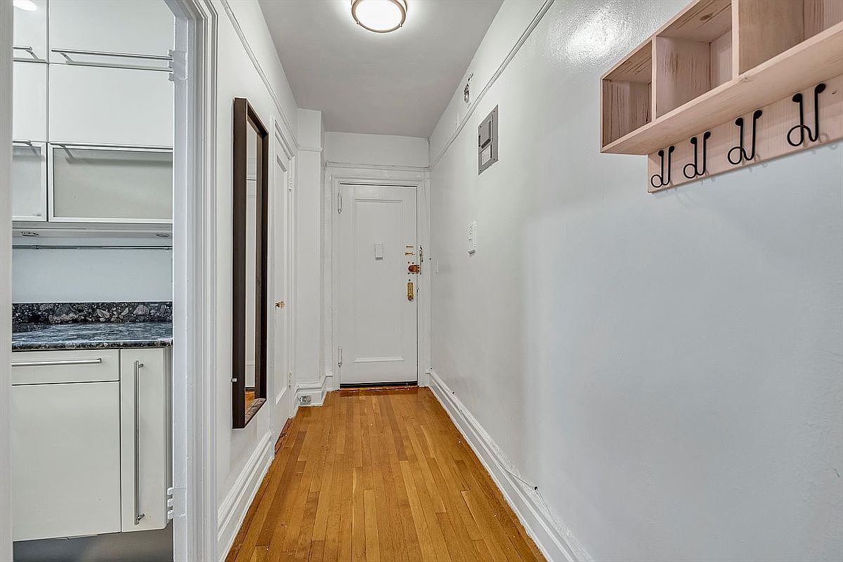 7234 Austin St APT F10 Forest Hills, NY 11375 - Thumbnail 4