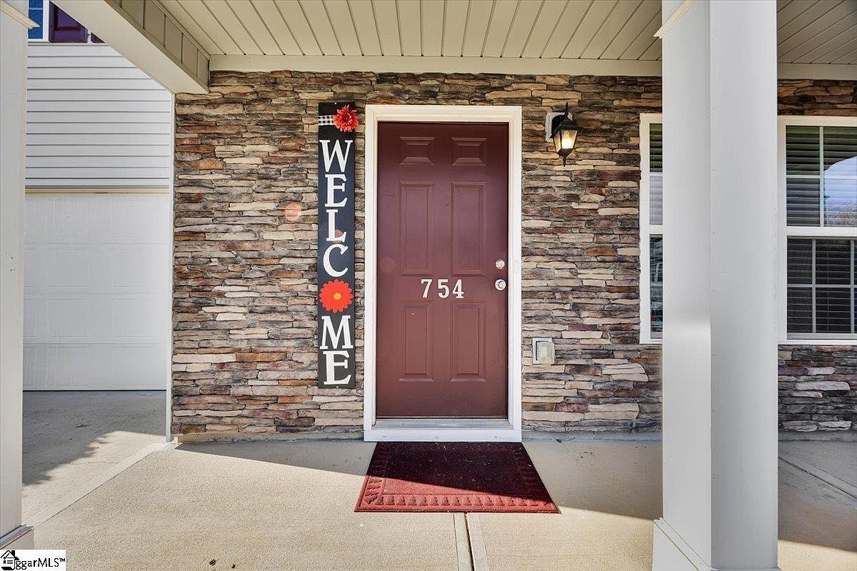 754 Markham Cir Moore, SC 29369 - Thumbnail 4
