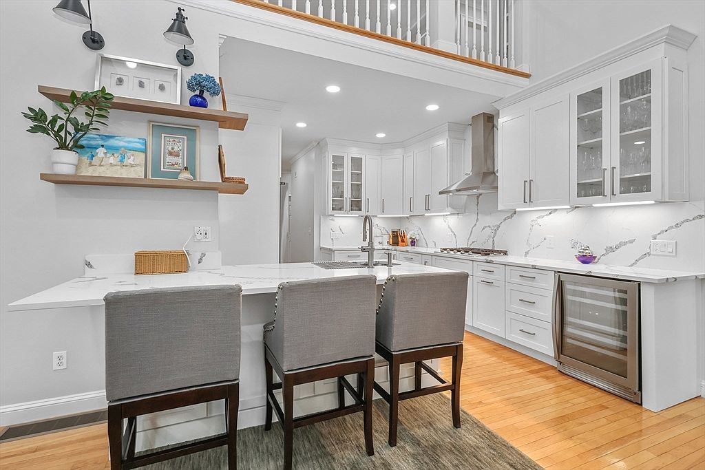 21 Carriage Hill Cir Southborough, MA 01772 - Thumbnail 4