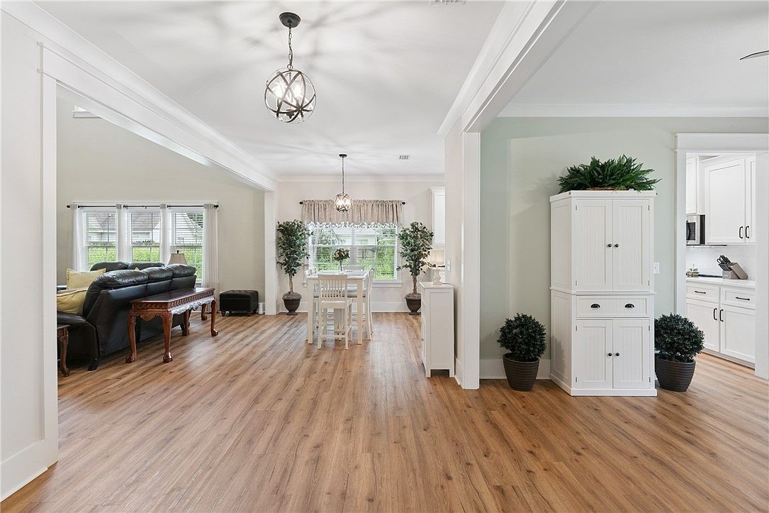 1093 Captains Cove Way Saint Simons Island, GA 31522 - Thumbnail 4