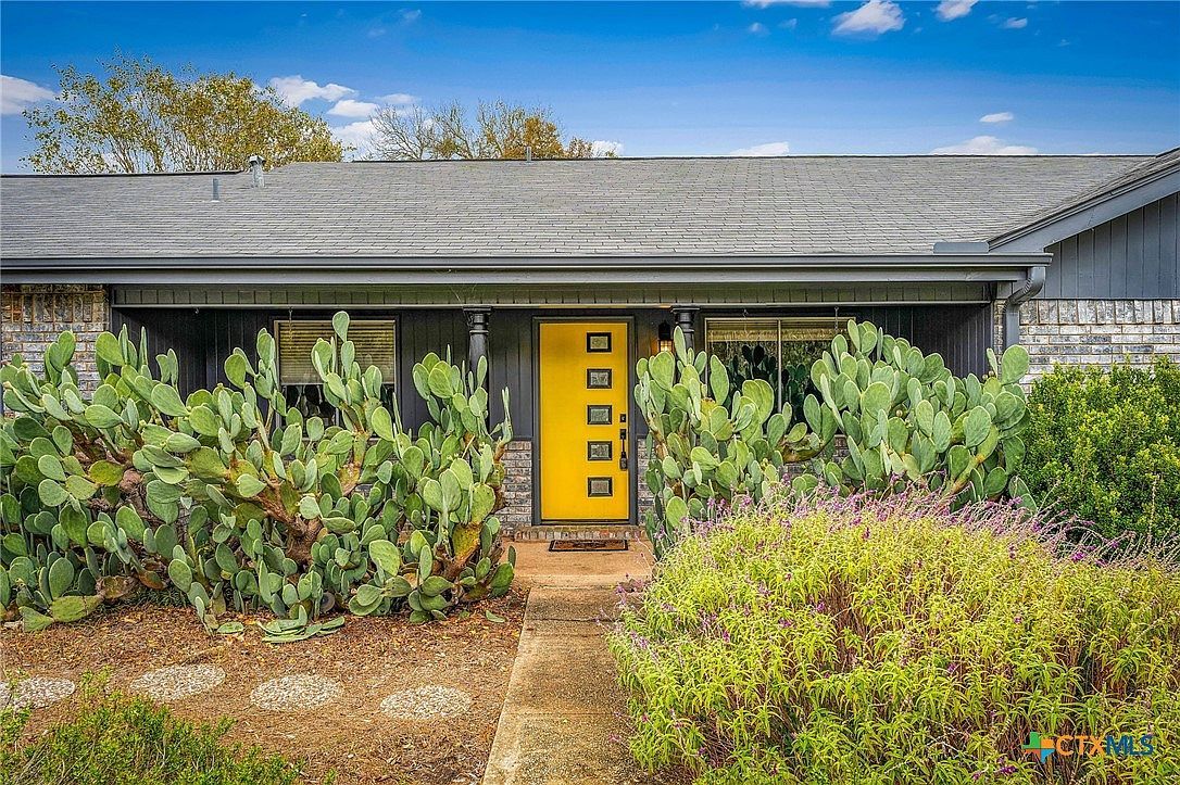 960 Twin Oaks Dr New Braunfels, TX 78130 - Thumbnail 4