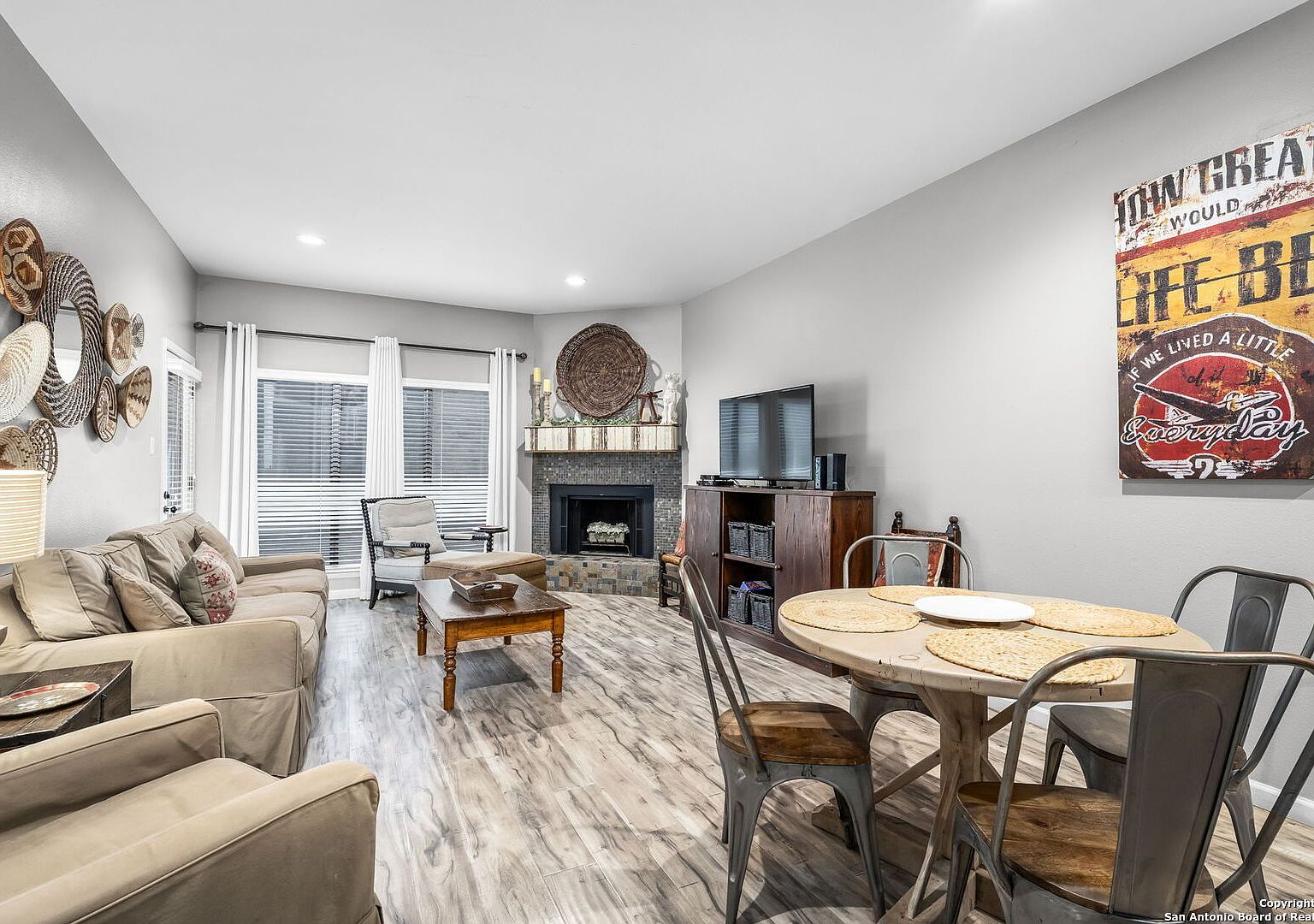 371 W Lincoln St APT B114 New Braunfels, TX 78130 - Thumbnail 4