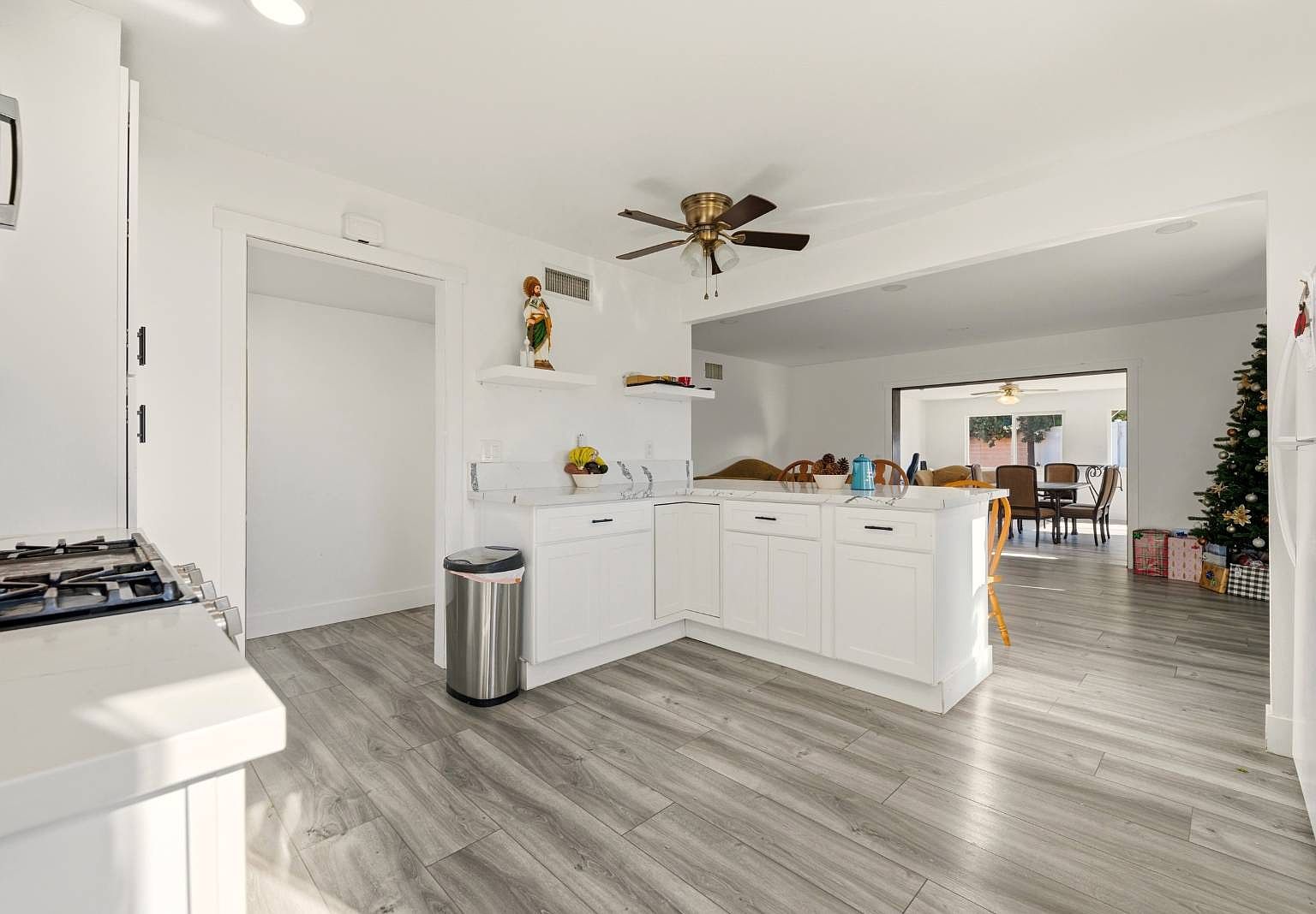 700 Balsam Ln Corona, CA 92882 - Thumbnail 4