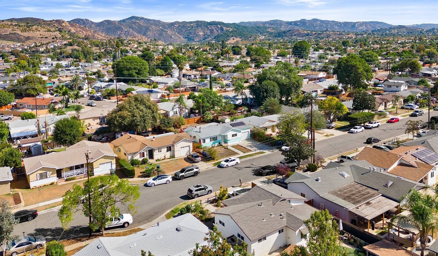 1044 Goldenrod St Escondido, CA 92027 - Thumbnail 4