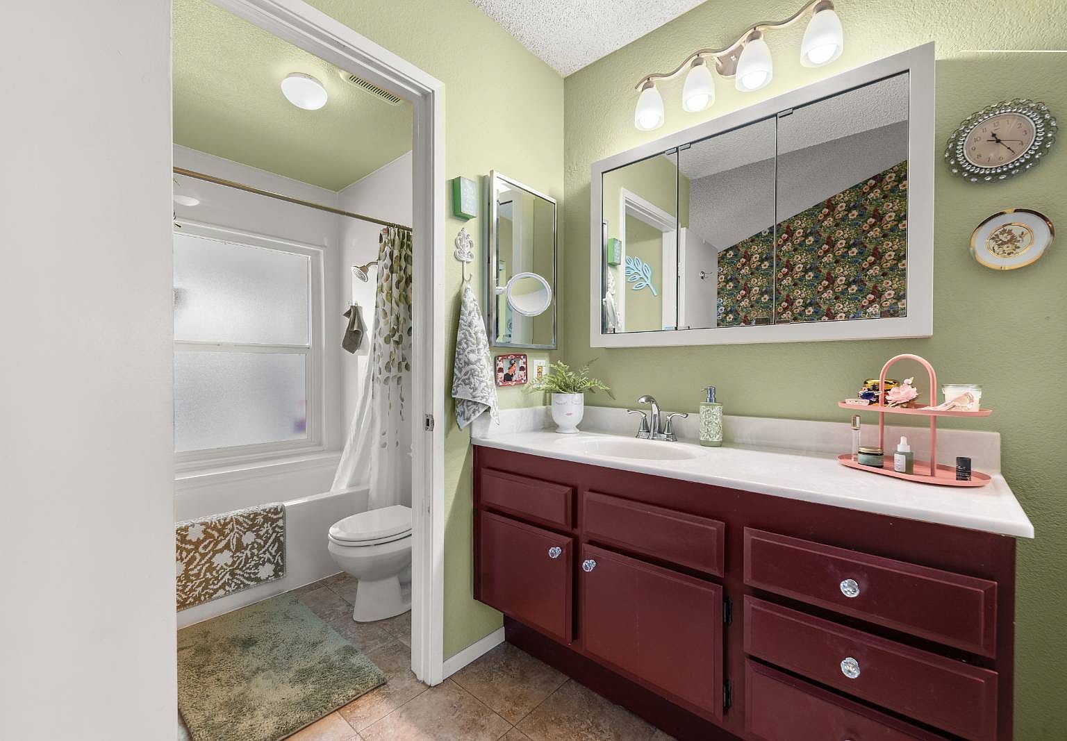 10061 Canyonside Ct Spring Valley, CA 91977 - Thumbnail 4