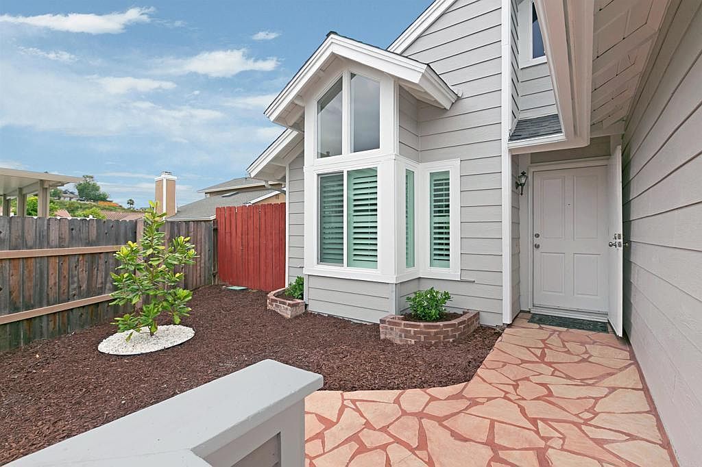 1684 Charlie Horse Way Oceanside, CA 92057 - Thumbnail 4