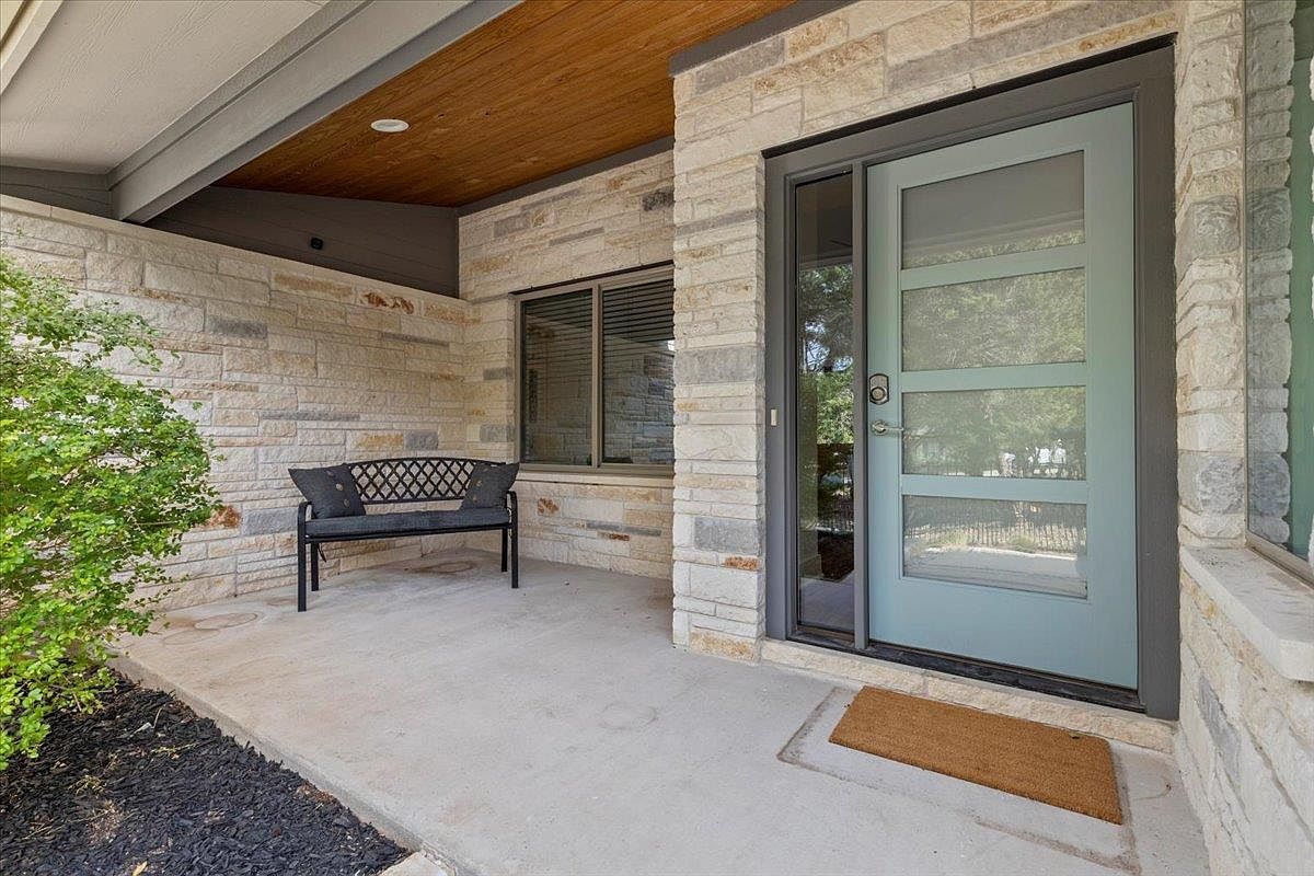 20904 Northland Dr Lago Vista, TX 78645 - Thumbnail 4