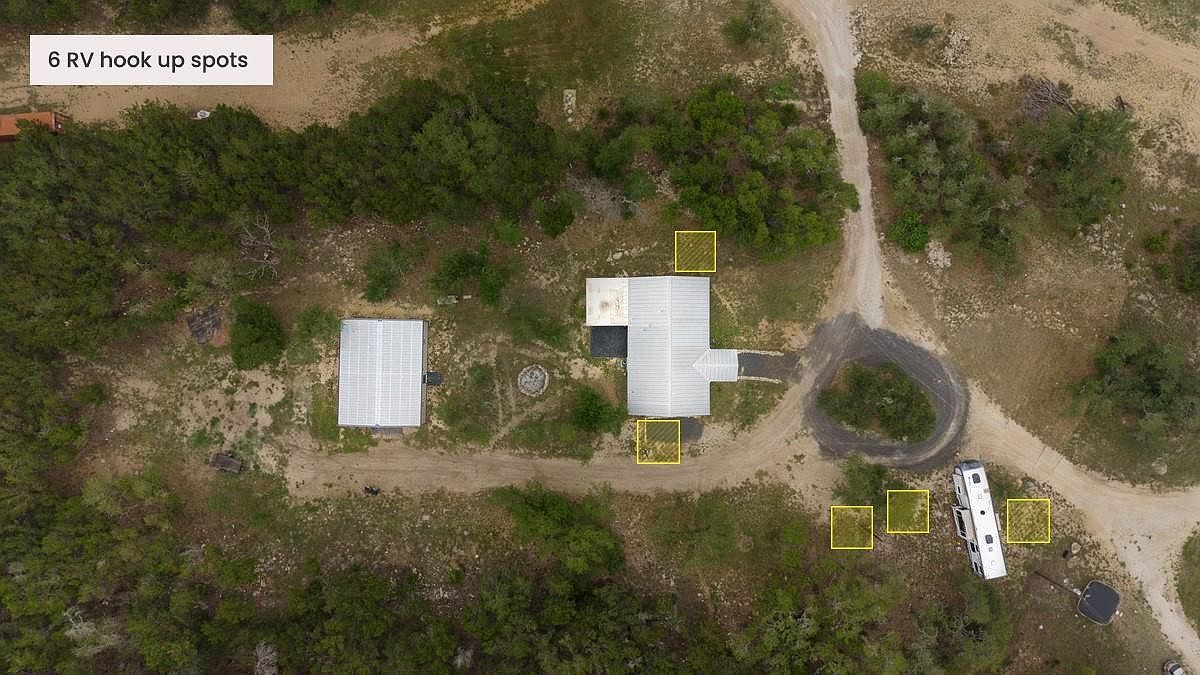 297 Robins Way Wimberley, TX 78676 - Thumbnail 4