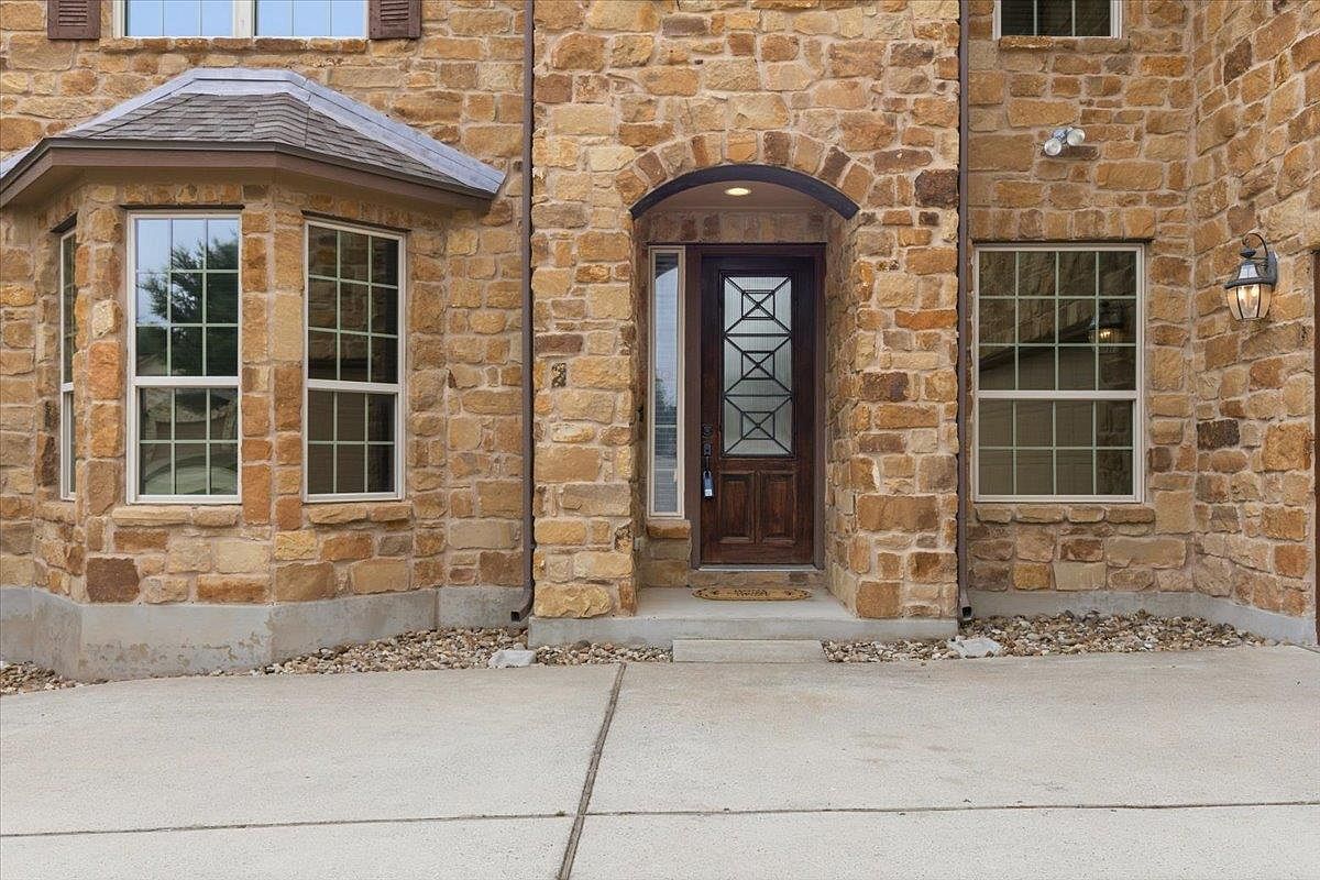 401 Spanish Mustang Dr Cedar Park, TX 78613 - Thumbnail 4