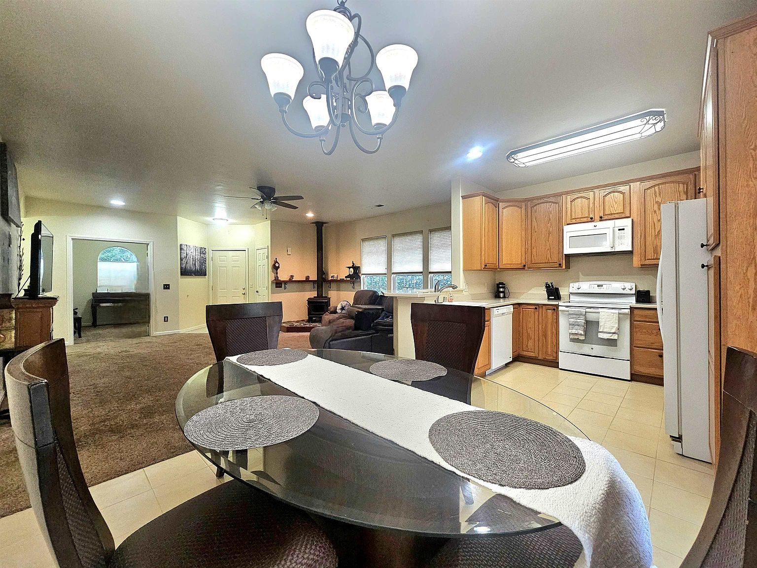 77 Maple Rd Klamath, CA 95548 - Thumbnail 4