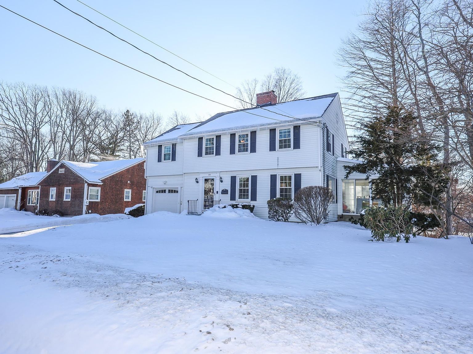 288 Oak St Manchester, NH 03104 - Thumbnail 4